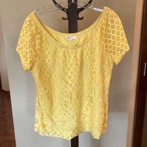 Cleo yellow top with lace overlay, size large NWOT